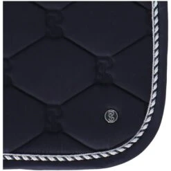 2022 PS Of Sweden Signature Jump Saddle Pad 1110-039 - Navy 5 2022 PS Of Sweden Signature Jump Saddle Pad 1110-039 - Navy -Equestrian Sports Series 5663 agradi 45009847 5.0e9f4b.700x700